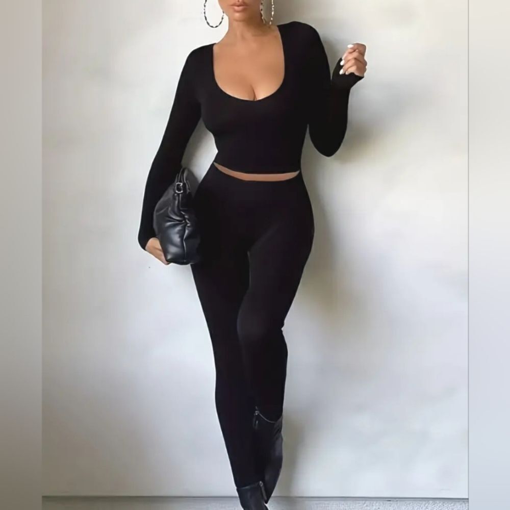 Ribbed U Neck Long Sleeve Crop top and pant set sz X-large
